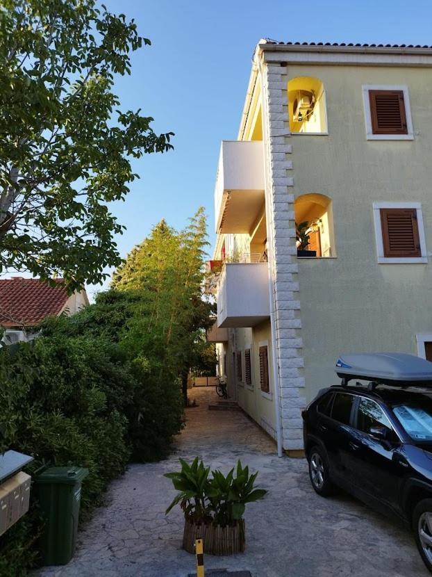 Apartman Mediterraneo Supetar Exteriér fotografie