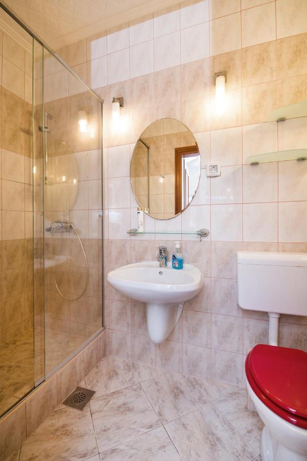 Apartman Mediterraneo Supetar Exteriér fotografie